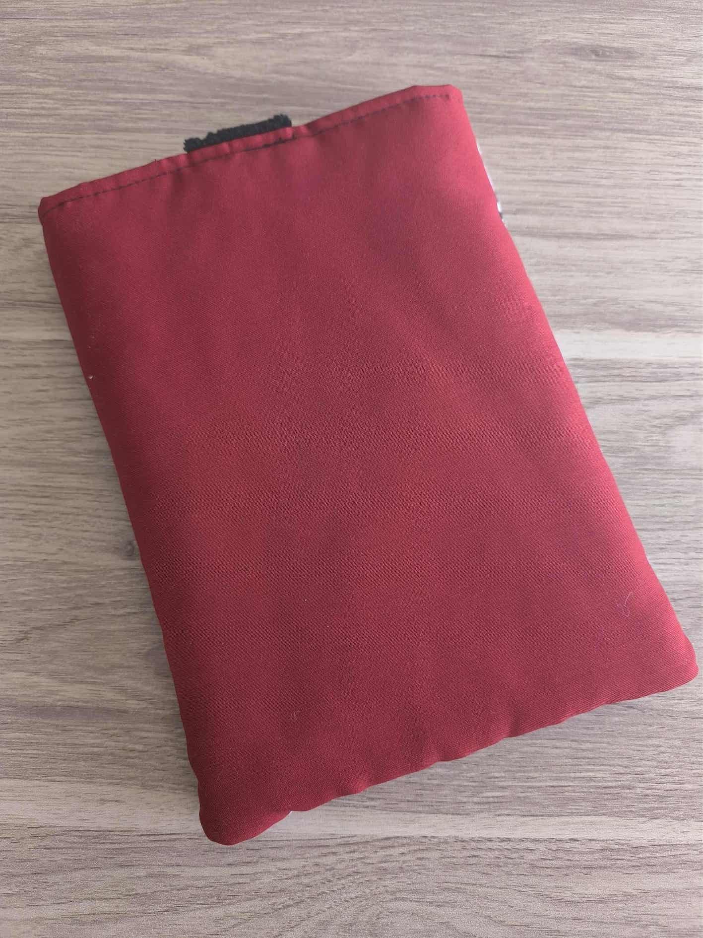 housse pour les livres broché